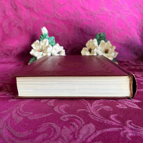 The American Peoples Encyclopedia Year Book 1963: Events of 1962. Birthday Gift! - Picture 5 of 11